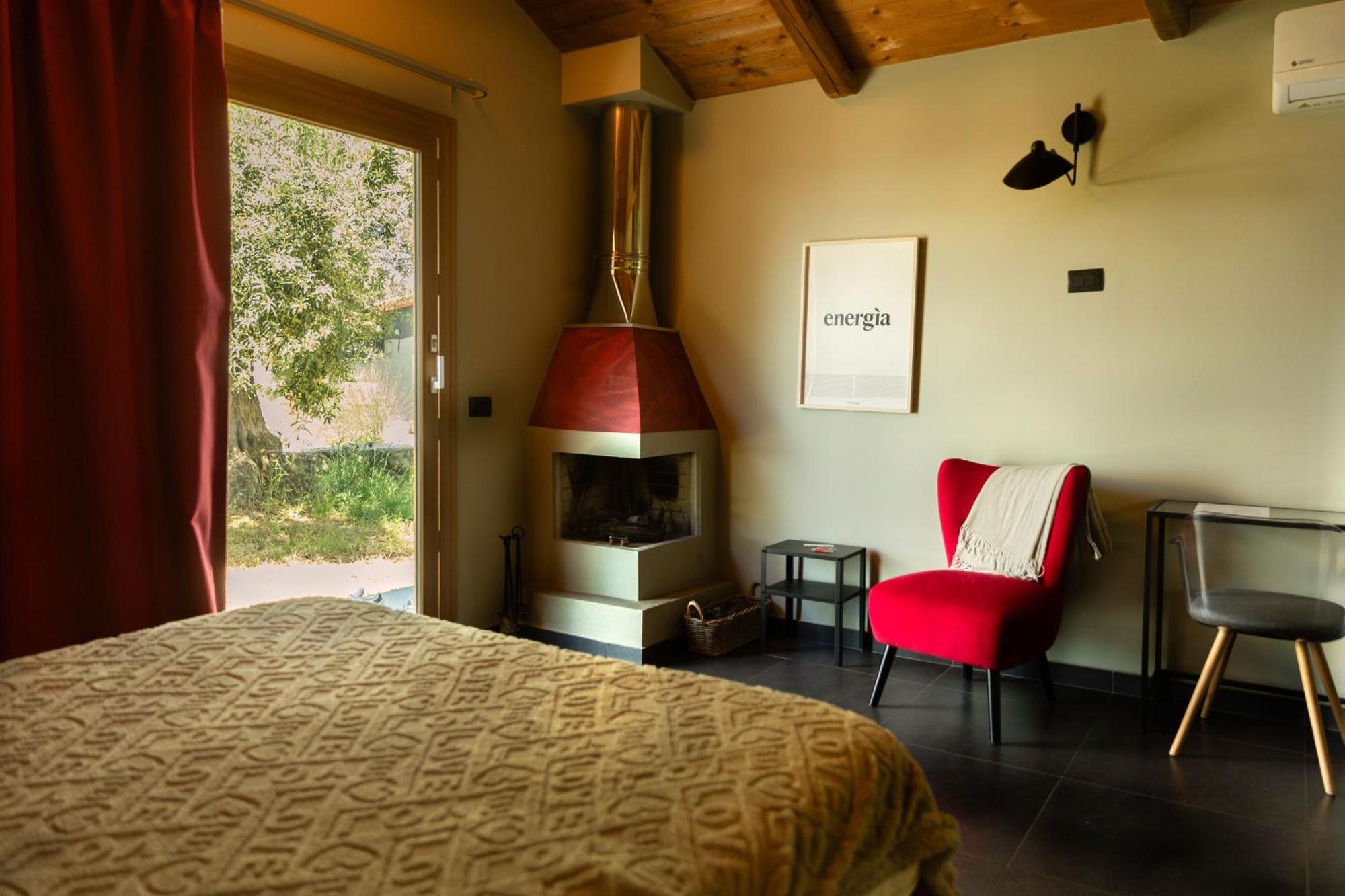 Podere Dell'etna Segreta - Essential Nature & Glamping Resort *